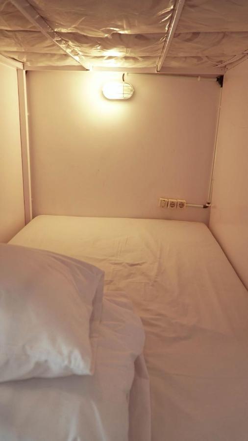 Indonesia Backpacker Hostels Kuta  외부 사진