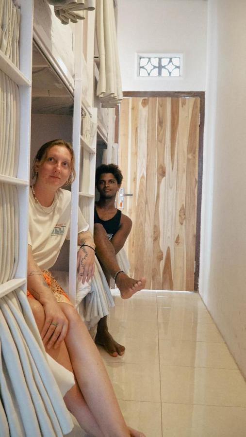 Indonesia Backpacker Hostels Kuta  외부 사진