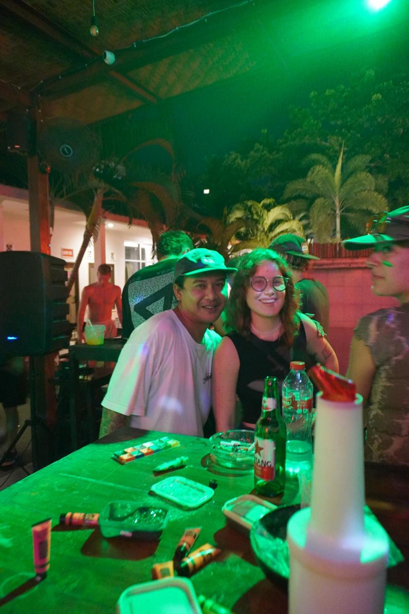 Indonesia Backpacker Hostels Kuta  외부 사진